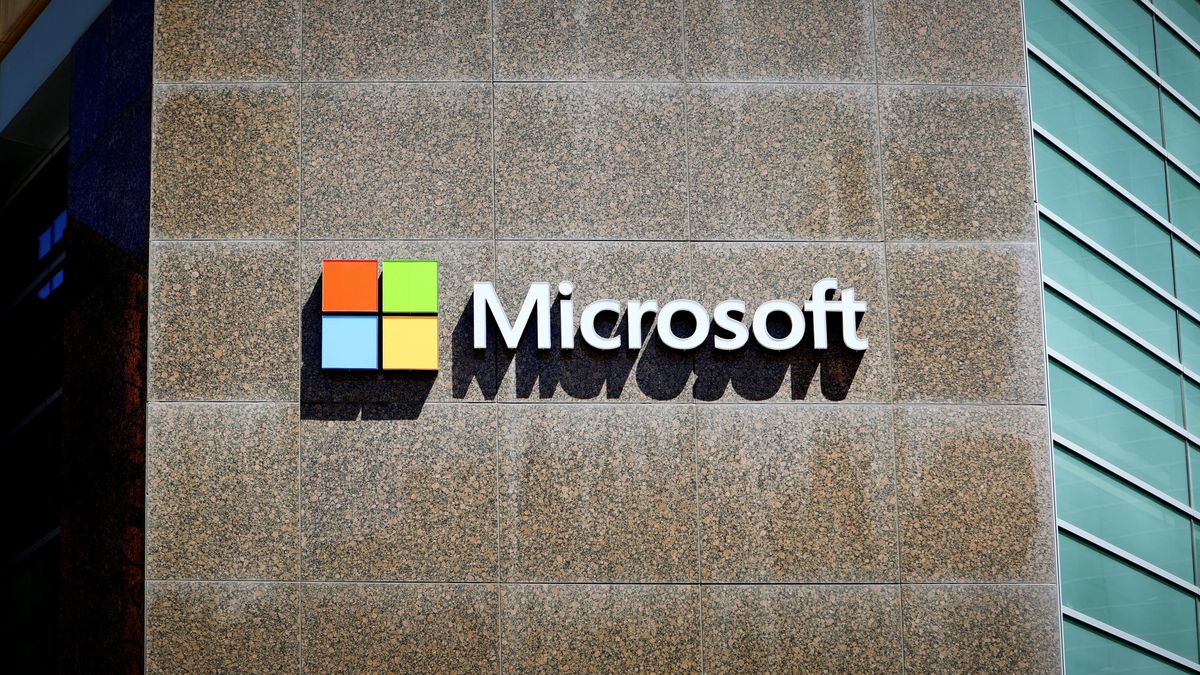 Microsoft załatał już poważną lukę w aplikacji Teams, fot. Raymond Boyd/Getty Images