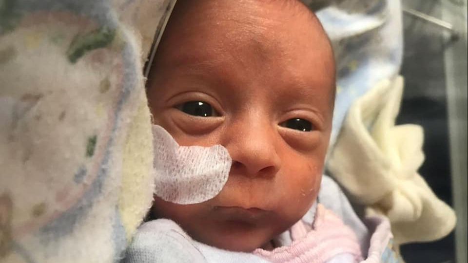 3-tygodniowy wcześniak był zakażony koronawirusem.