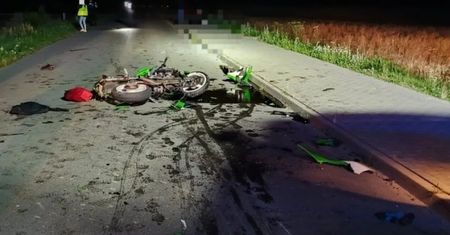 Starościce: Motocyklista uderzył w nieoświetlony opryskiwacz