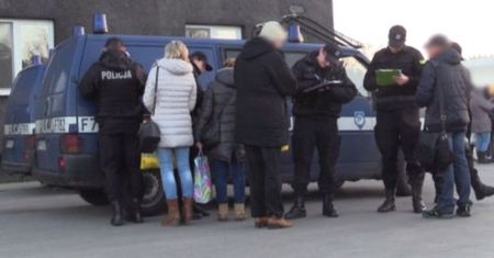 Służby rozbiły gang wyłudzający VAT