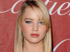 Jennifer Lawrence jest jak seksowny kameleon