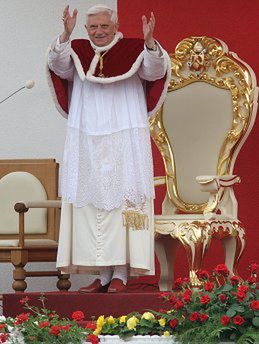 Benedykt XVI podziękował Bogu za pontyfikat Jana Pawła II
