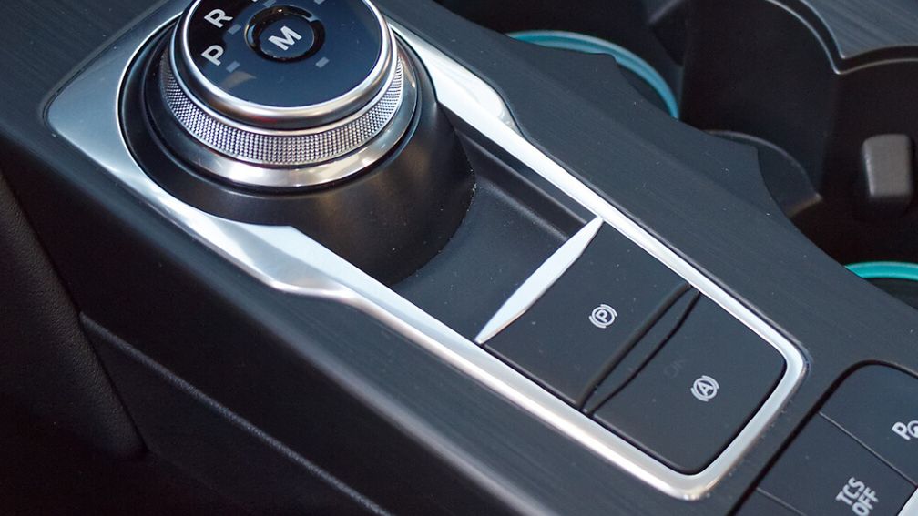 Elektryczny hamulec jest coraz częstszy w nowych samochodach. W przypadku aut z automatyczną przekłądnią jest niemal standardem