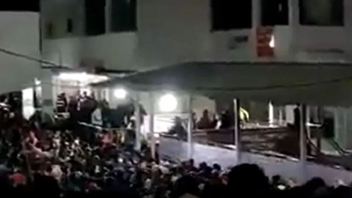 Atak paniki w hinduskiej świątyni.