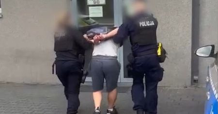 Zaatakował policjantów CBZC. "Pokrzykiwał, że wszystkich nas pozabija"