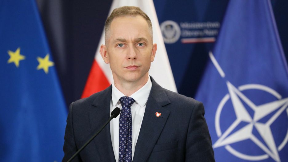 Konferencja prasowa w MON
Fot. Dawid Wolski/East News,  Warszawa, 11.06.2024. Konferencja prasowa z udzia?em wicepremiera, ministra obrony narodowej Wladys?awa Kosiniaka-Kamysza, wiceministra Cezarego Tomczyka (n/z) oraz szefa Sztabu Generalnego gen. Wieslawa Kukuly.
Dawid Wolski