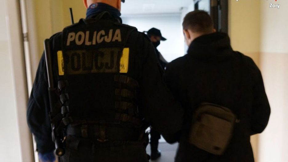 Sosnowiec. 28-latek włamał się do przynajmniej 15 samochodów.