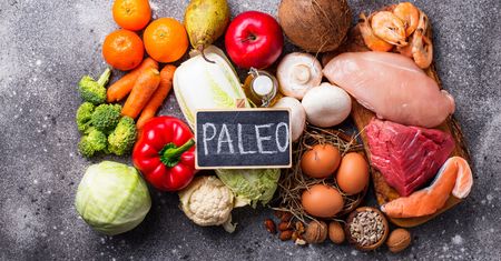 Dieta paleo – zasady, przeciwwskazania, jadłospis i przepisy