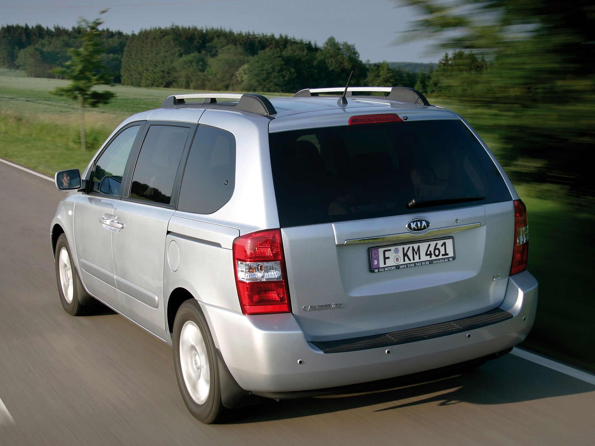 Kia Carnival 5