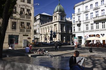 Pogoda w Łodzi. Prognoza na niedzielę 21 grudnia. Niskie chmury i słabe opady nad ranem