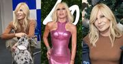 Prawie 70-letnia Donatella Versace zachwyca młodzieńczą aparycją podczas wizyty w schronisku. Przeszła spektakularną PRZEMIANĘ