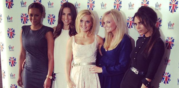 Victoria Beckham przy reszcie Spice Girl jak szara myszka! WIDEO