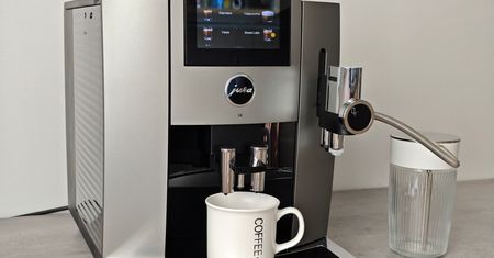 Zrobiłem w domu kawiarnię. Test ekspresu Jura S8