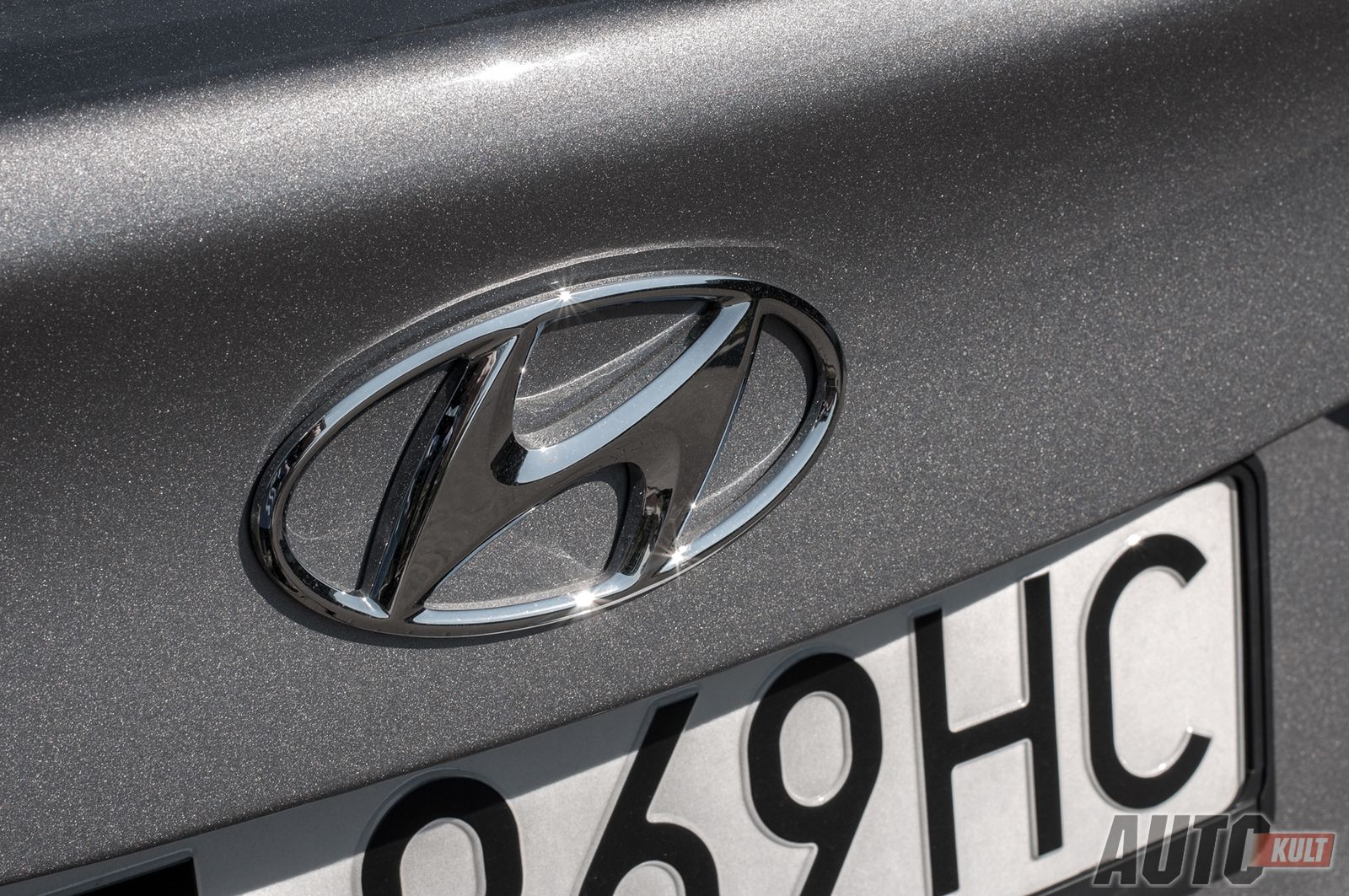 Hyundai Elantra 1,6 MPI Style - test [galeria zdjęć] 9