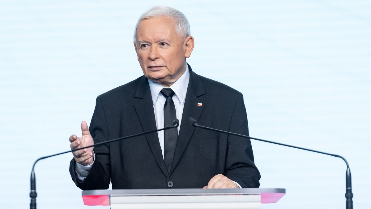Jaroslaw Kaczynski, the leader of the right-wing Law and Justice (PiS) party, is speaking during a press conference in Warsaw, Poland, on September 05, 2024 (Photo by Foto Olimpik/NurPhoto via Getty Images)