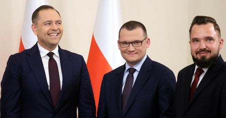 Nawrocki ściąga Szefernakera. "Kaczyński chce zatrzymać młodą gwardię posłów PiS na kampanię"