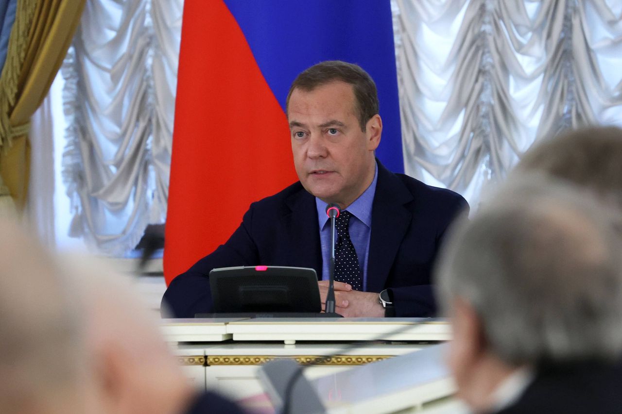 Medvedev threatens Europe over German missile support, accelerated F-16s delivery to Ukraine