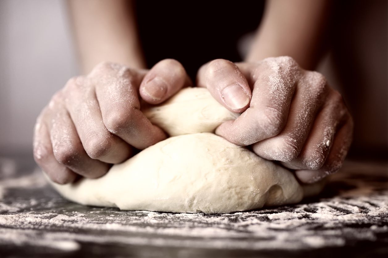 Najlepsze ciasto na pizzę – miękkie, lekkie i elastyczne