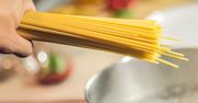 Zmień jeden nawyk, a makaron zawsze będzie idealny. Prawie nikt nie zwraca na to uwagi
