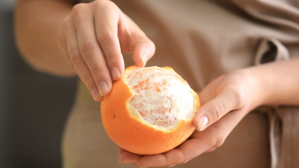 Pomarańczę obierzesz w 5 sekund. Wystarczy kilka ruchów.