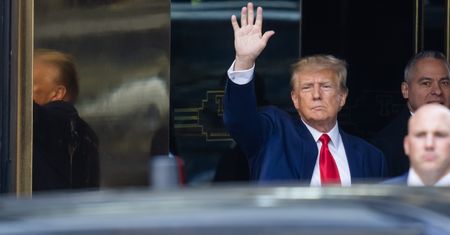 Trump został formalnie aresztowany. Usłyszał 34 zarzuty
