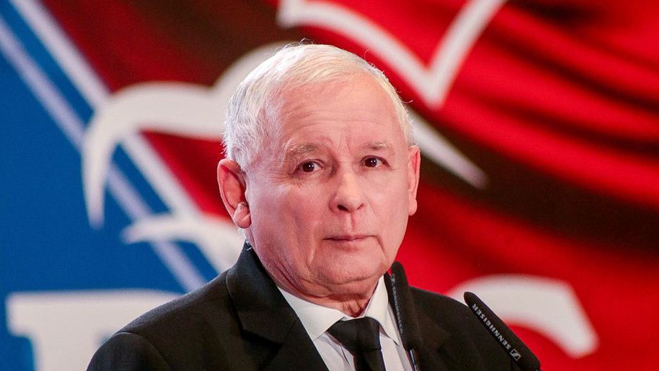 Jarosław Kaczyński konsoliduje klub PiS