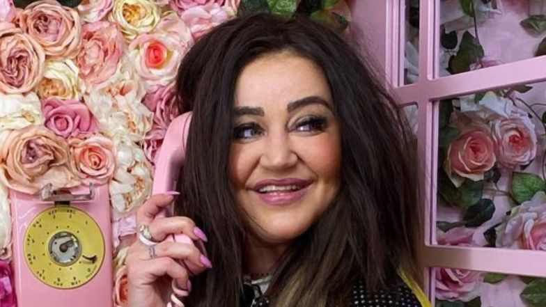 Uwodzicielska Agnieszka Kotońska chwali się figurą w kusej mini