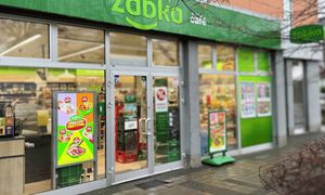 Czy najbliższa Żabka będzie otwarta w Wigilię? Tak można to sprawdzić