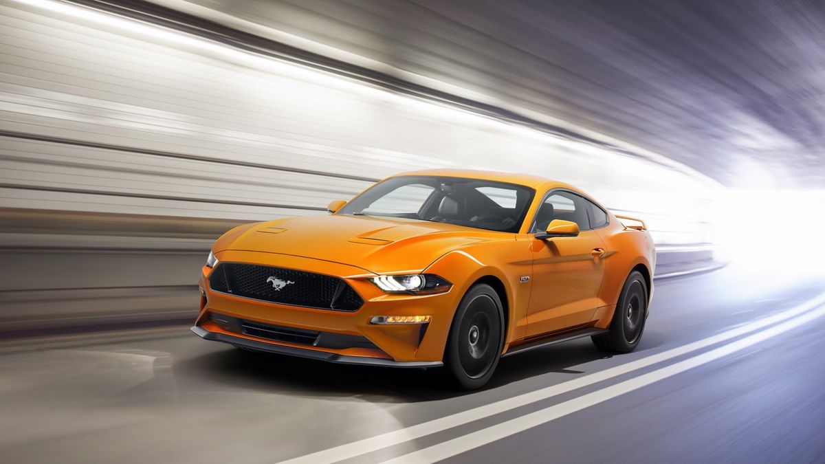 W swojej kategorii Ford Mustang jest popularny również w Polsce. Auto przyciąga uwagę skuteczniej niż znacznie droższe modele o podobnych osiągach