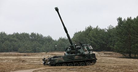 Tajny warsztat w Polsce. Chronią go uzbrojeni funkcjonariusze