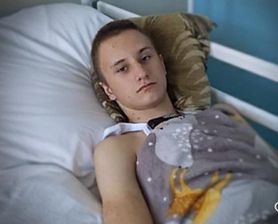 15-letni Dawid Woźny stracił nogę. Wszedł na dach pustostanu