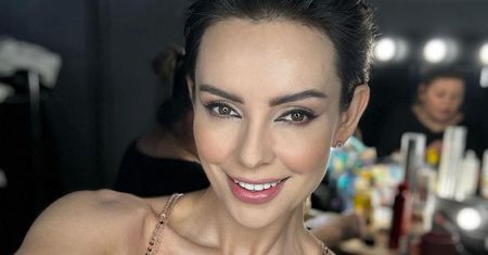 "Niechlujne" spodnie zalewają ulice. Spójrzcie, jak nosi je Gardias