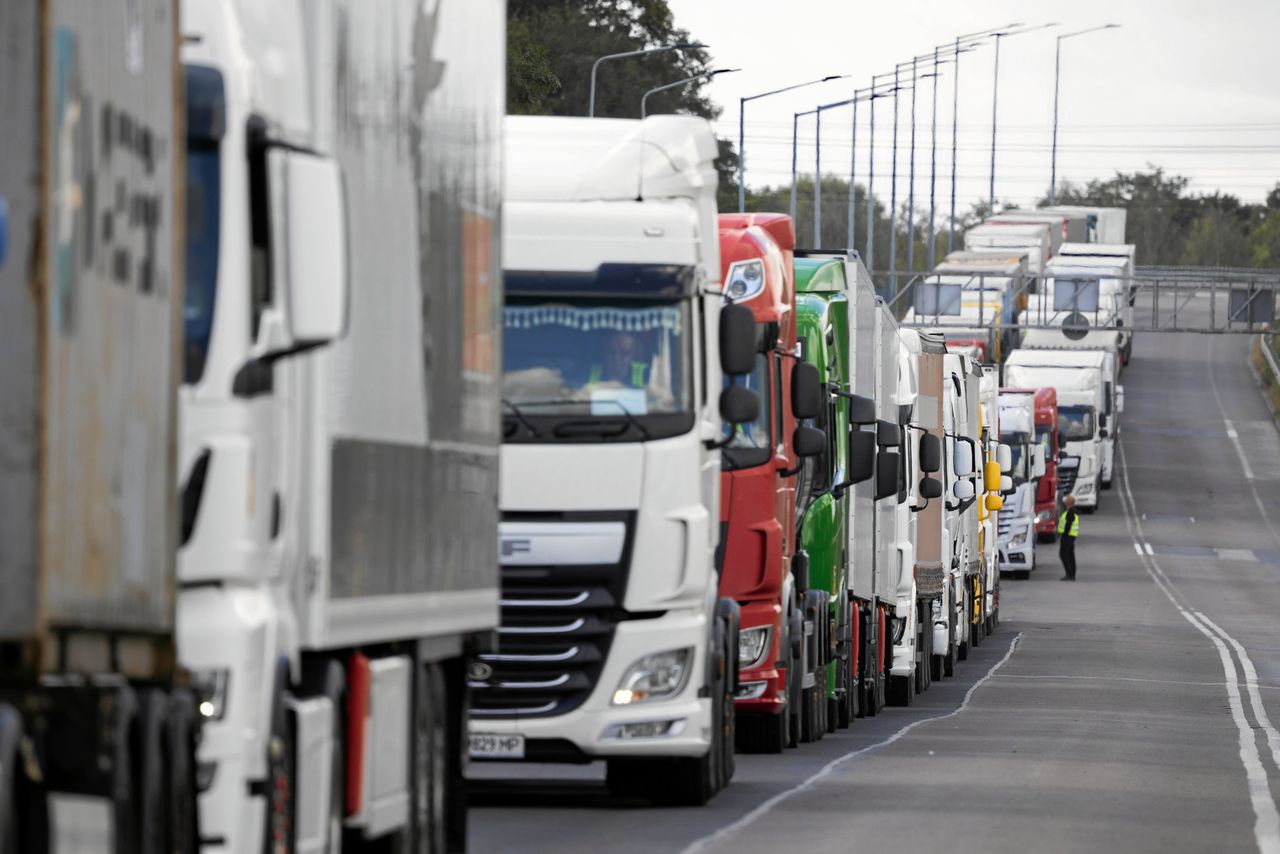 Korki w Dorohusku. Na granicy czeka tysiąc ciężarówek