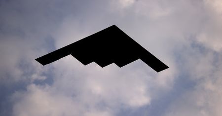 Nagle musiał lądować. "Niewidzialny" bombowiec na brytyjskim lotnisku