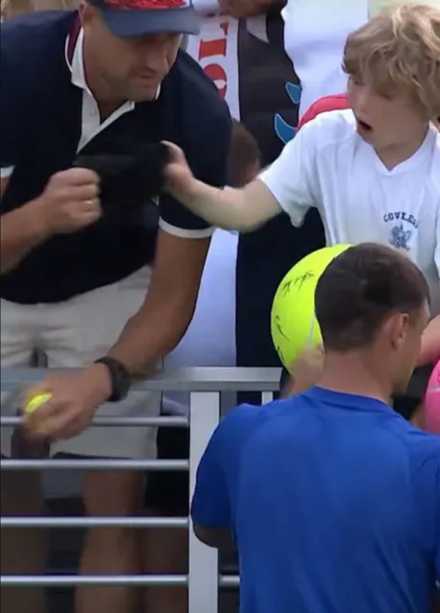 Afera czapkowa po meczu Kamila Majchrzaka