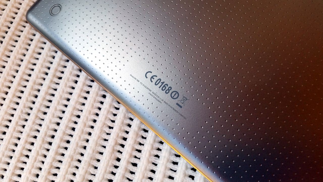 Samsung Galaxy Tab S 10.5 - wygląd, wykonanie i etui Book Cover 3