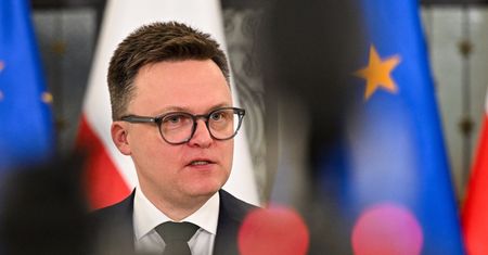 Decyzja Dudy ws. Kamińskiego i Wąsika. Marszałek Hołownia reaguje