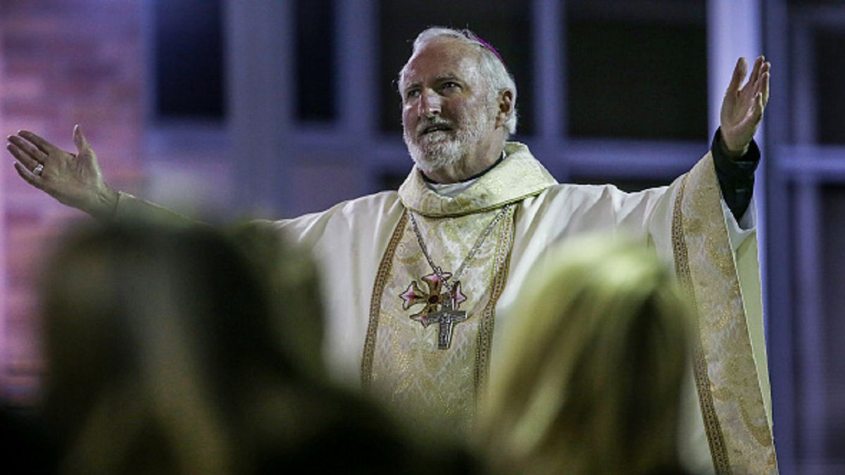 Biskup zginął od strzału.