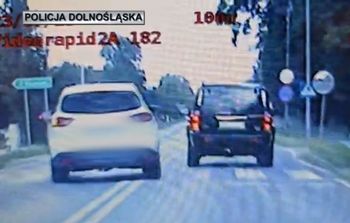 Milicz: Niebezpieczne manewry na drodze krajowej nr 15. 45-latka surowo ukarana