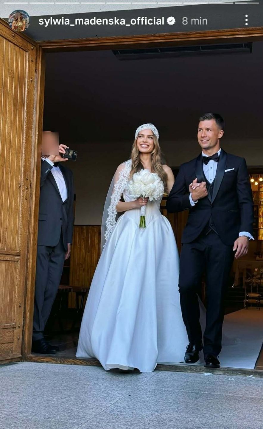 Julia Suryś w sukni ślubnej