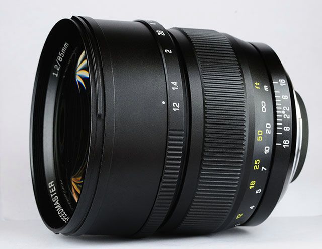 Mitakon Speedmaster 85mm f/1.2 - chiński, jasny obiektyw do portretów 1
