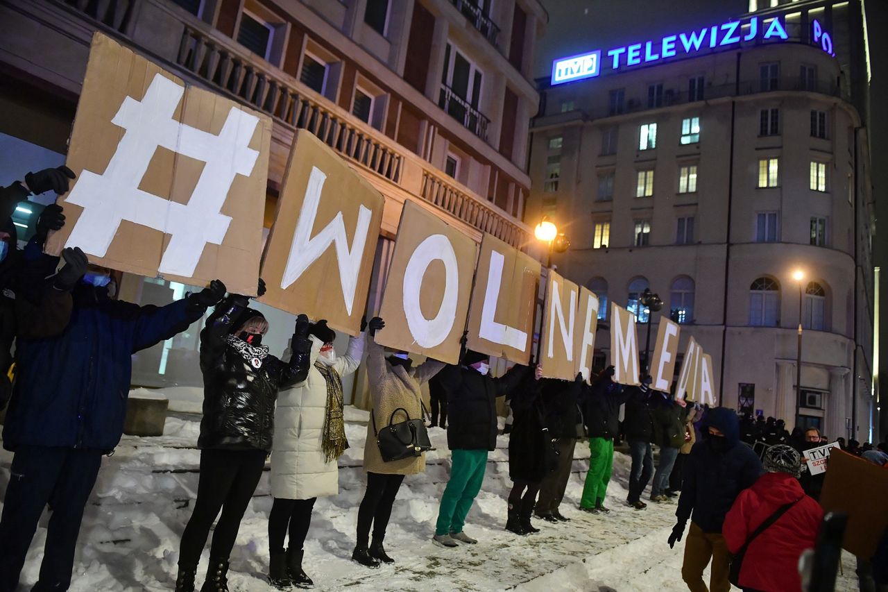 Kolejny spadek Polski w rankingu wolności prasy. W uzasadnieniu repolonizacja mediów