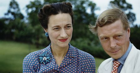 Wallis Simpson miała na koncie rozwody i miłosne skandale. Król Edward VIII nie wyobrażał sobie bez niej życia