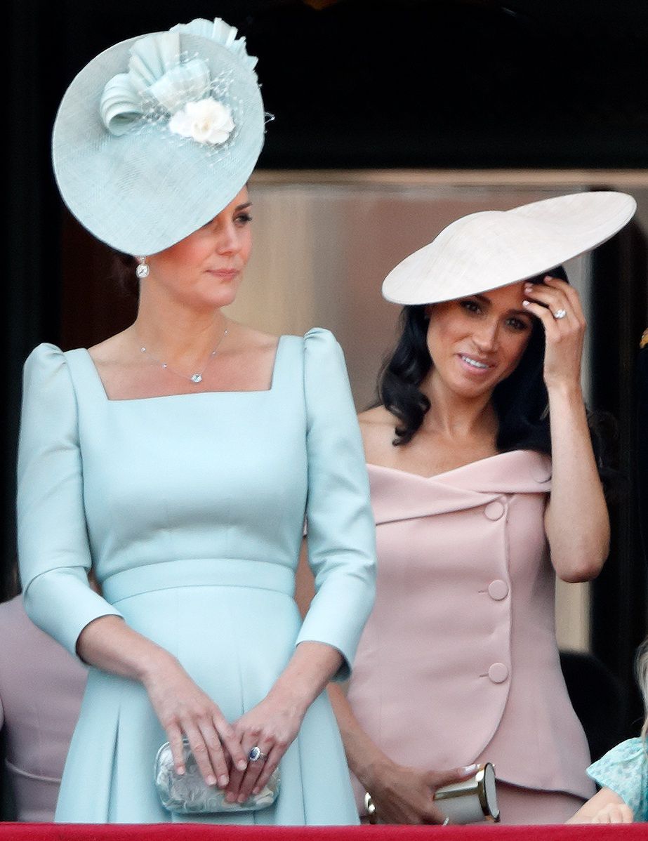 Co było w SMS-ach, które wymieniły Meghan i Kate? Harry wszystko ujawnił