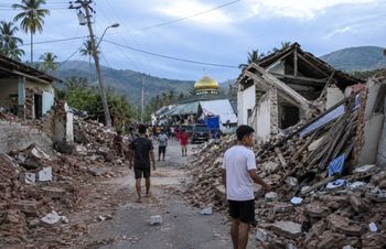 Potężne trzęsienie ziemi w Indonezji. Co najmniej 20 ofiar, odwołano zagrożenie tsunami