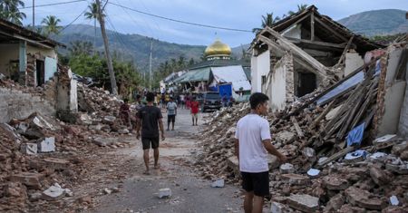 Potężne trzęsienie ziemi w Indonezji. Co najmniej 20 ofiar, odwołano zagrożenie tsunami