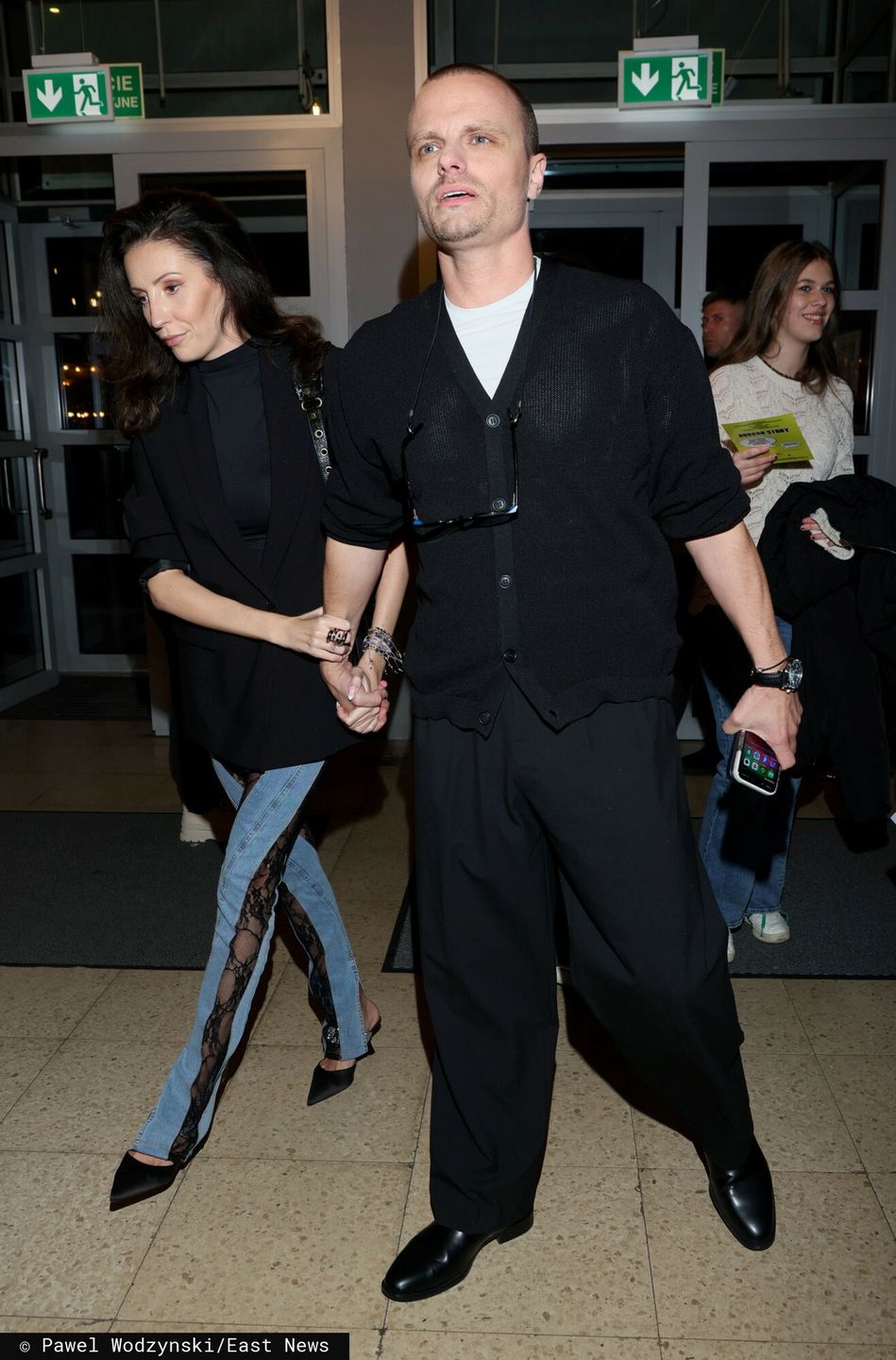 Premiera filmu Horror StoryFot. Pawel Wodzynski/East News, Warszawa, 16.11.2023. Premiera filmu "Horror story" w rezyserii Adriana Apanela.

N/z: Marcin Hakiel z partnerka DominikaPawel Wodzynski