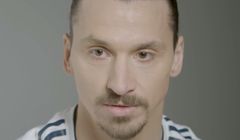 Zlatan Ibrahimović wita się z Los Angeles Galaxy w całostronicowej reklamie