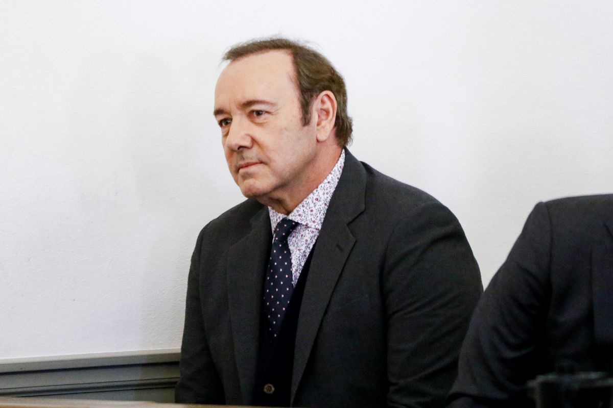 Kevin Spacey uniknie procesu o molestowanie. Jego ofiara zmarła