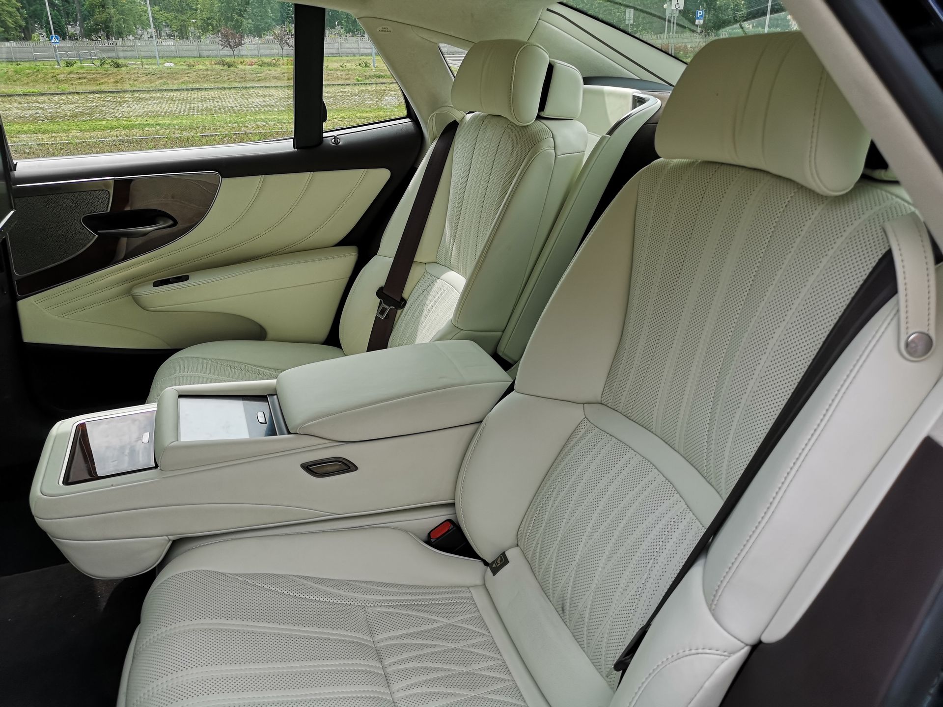 Lexus LS 500 Omotenashi: System audio Mark Levinson i sterowanie za pomocą tabletu 17